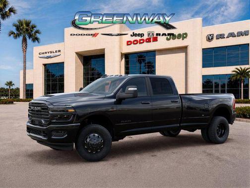 Diamond Black Crystal Pearlcoat 2026 RAM 3500 Laramie Crew Cab 4x4 8' Box