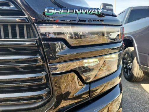 2026 RAM 3500 Laramie Crew Cab 4x4 8' Box