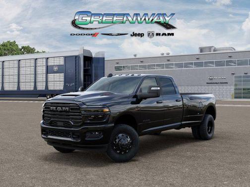 Diamond Black Crystal Pearlcoat 2026 RAM 3500 Laramie Crew Cab 4x4 8' Box