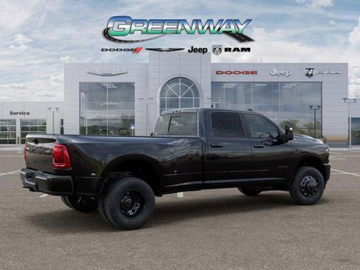2026 RAM 3500 Laramie Crew Cab 4x4 8' Box