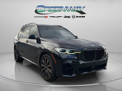 2022 BMW X7 M50i