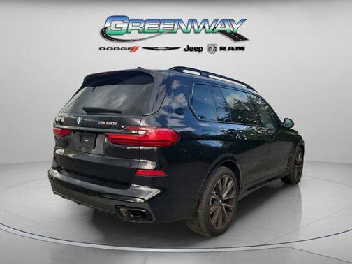 2022 BMW X7 M50i
