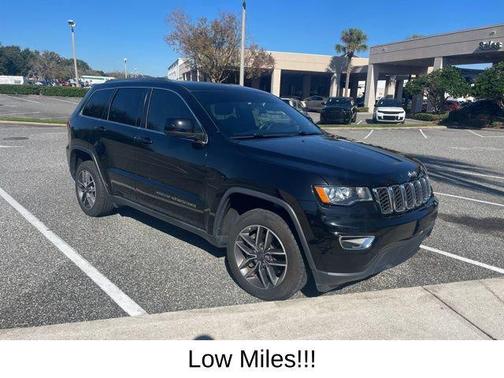 2019 Jeep Grand Cherokee Laredo
