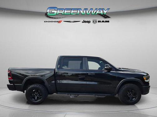Diamond Black Crystal Pearlcoat 2022 RAM 1500 Rebel