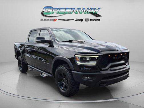 Diamond Black Crystal Pearlcoat 2022 RAM 1500 Rebel