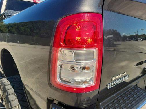 2022 RAM 2500 Big Horn Crew Cab 4x4 6'4' Box