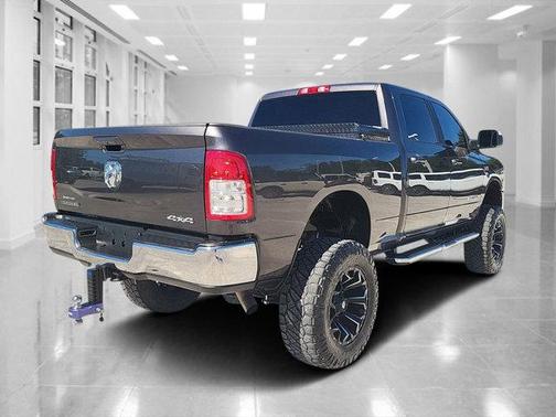 2022 RAM 2500 Big Horn Crew Cab 4x4 6'4' Box