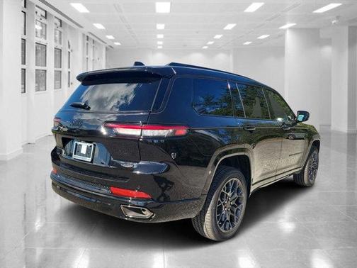 2025 Jeep Grand Cherokee L Summit Reserve