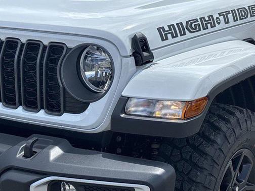 2025 Jeep Gladiator High Tide