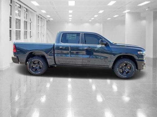2025 RAM 1500 Warlock Crew Cab 4x4 5'7' Box