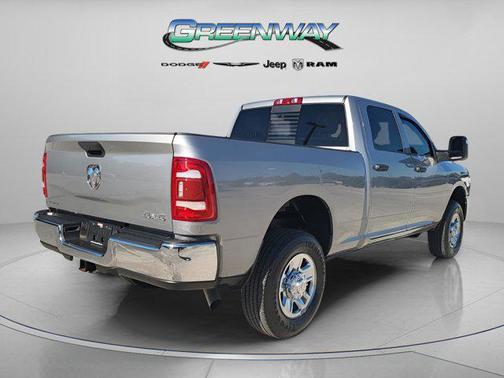 2024 RAM 2500 Tradesman Crew Cab 4x4 6'4' Box