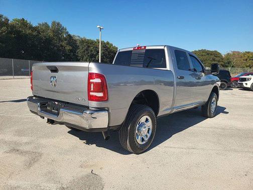 2024 RAM 2500 Tradesman Crew Cab 4x4 6'4' Box