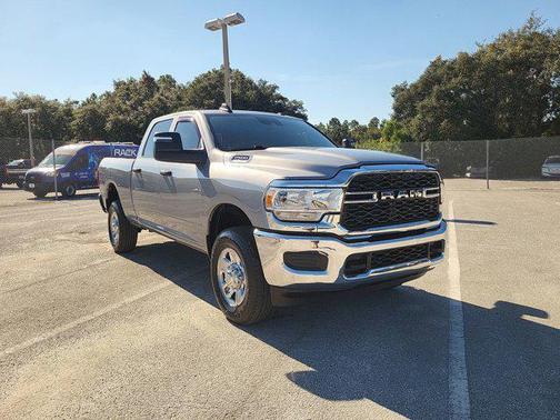 2024 RAM 2500 Tradesman Crew Cab 4x4 6'4' Box