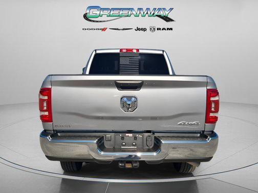 2024 RAM 2500 Tradesman Crew Cab 4x4 6'4' Box
