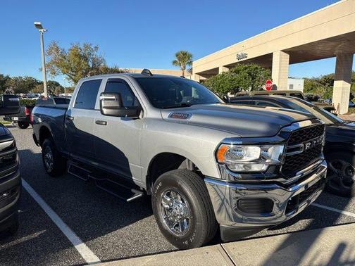 2024 RAM 2500 Tradesman Crew Cab 4x4 6'4' Box