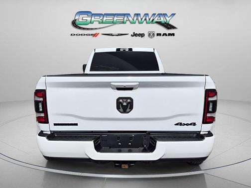 Bright White Clearcoat 2024 RAM 3500 Big Horn Crew Cab 4x4 8' Box