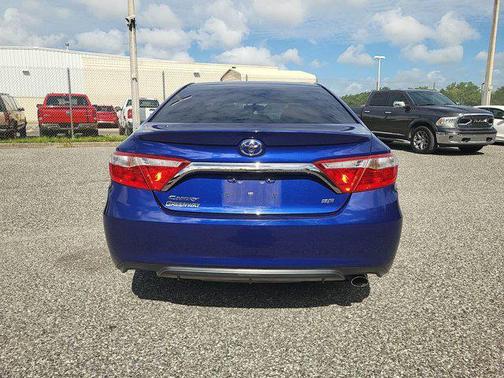 2016 Toyota Camry SE