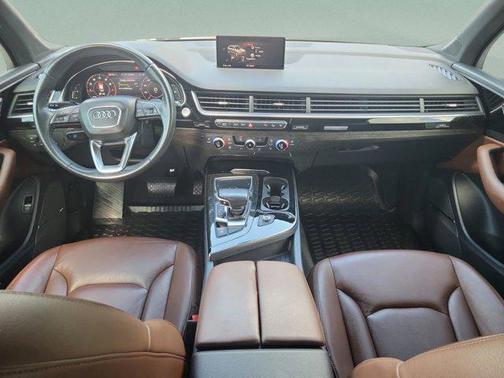 2019 Audi Q7 55 Premium Plus