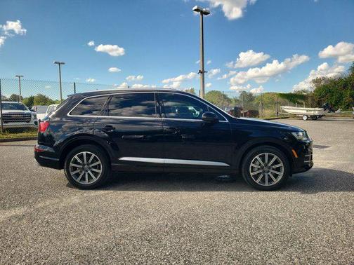 2019 Audi Q7 55 Premium Plus