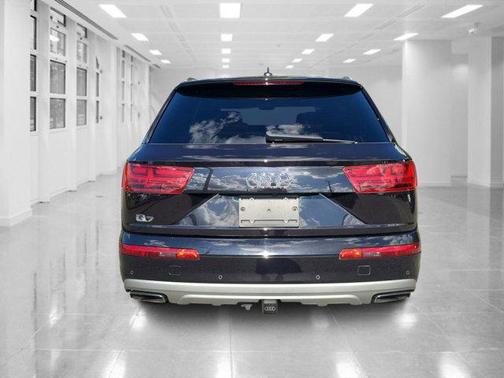 2019 Audi Q7 55 Premium Plus