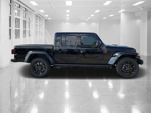 2025 Jeep Gladiator Nighthawk