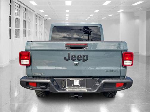 2025 Jeep Gladiator High Tide