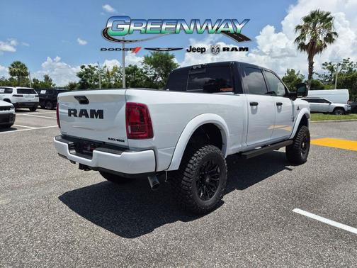 Bright White Clearcoat 2026 RAM 2500 Big Horn Crew Cab 4x4 6'4' Box