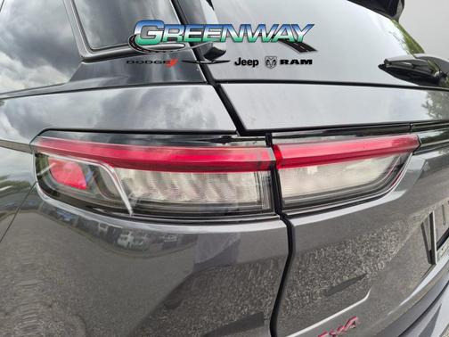 Baltic Gray Metallic Clearcoat 2022 Jeep Grand Cherokee Trailhawk