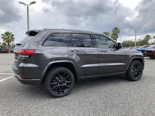 2021 Jeep Grand Cherokee Laredo