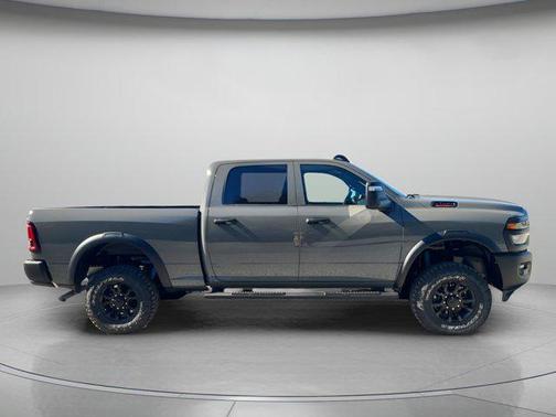 2026 RAM 2500 Tradesman Crew Cab 4x4 6'4' Box