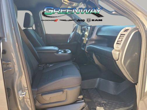 2026 RAM 2500 Tradesman Crew Cab 4x4 6'4' Box