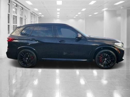 2021 BMW X5 M50i