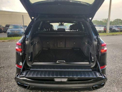 2021 BMW X5 M50i