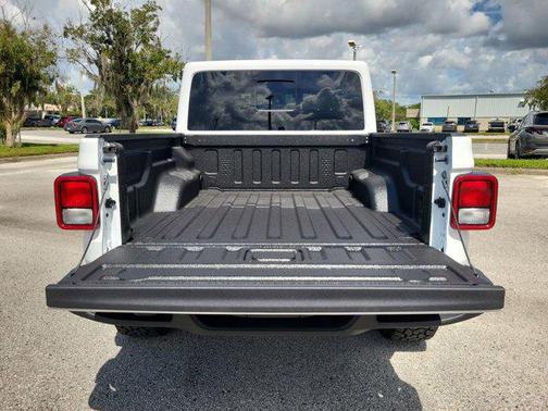 2025 Jeep Gladiator Sport S
