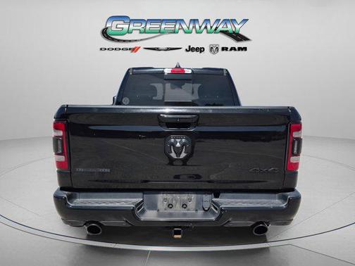 Diamond Black Crystal Pearlcoat 2019 RAM 1500 Big Horn