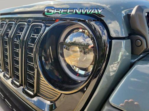 2026 Jeep Gladiator Willys 4x4