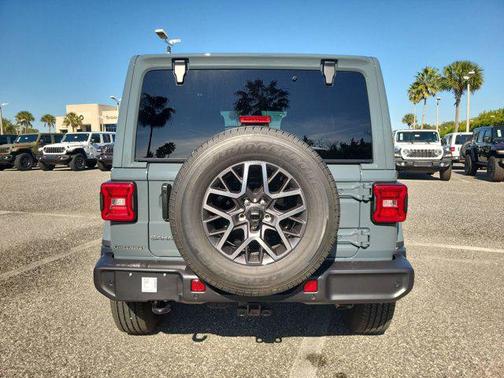 2026 Jeep Wrangler 4-Door Sahara 4x4