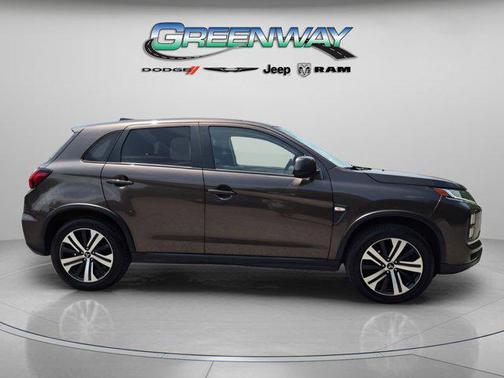 Oak Brown Metallic 2020 Mitsubishi Outlander Sport 2.0 ES
