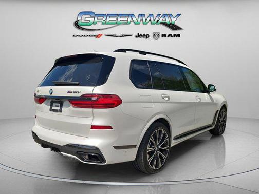 Mineral White Metallic 2021 BMW X7 xDrive40i