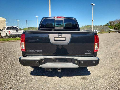 2021 Nissan Frontier SV