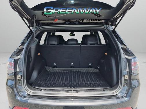 Diamond Black Crystal Pearlcoat 2023 Jeep Compass Trailhawk