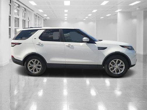 2018 Land Rover Discovery SE