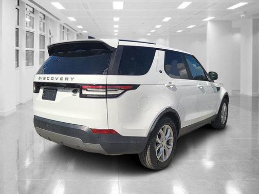 2018 Land Rover Discovery SE