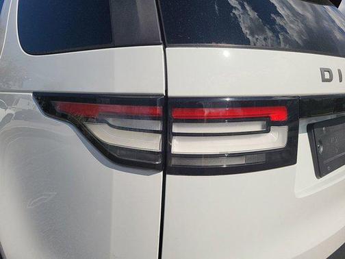 2018 Land Rover Discovery SE