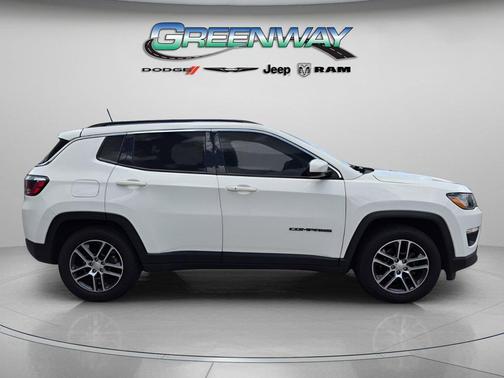 White Clearcoat 2018 Jeep Compass Latitude
