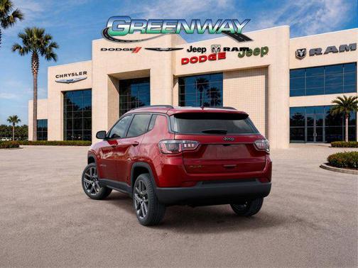Red Hot Pearlcoat 2026 Jeep Compass Latitude