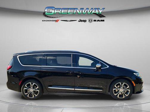 2026 Chrysler Pacifica L