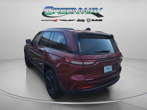 Velvet Red Pearlcoat 2023 Jeep Grand Cherokee Limited