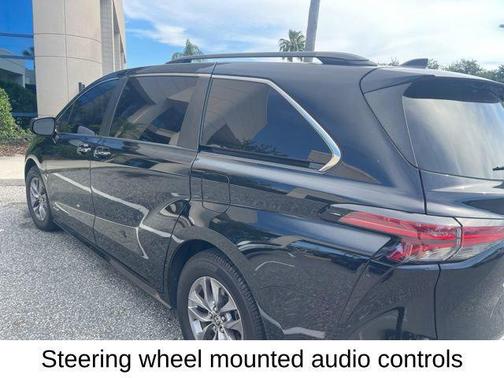 2021 Toyota Sienna XLE 8 Passenger