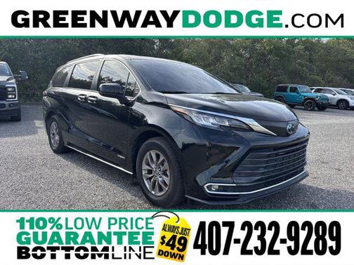 2021 Toyota Sienna XLE 8 Passenger